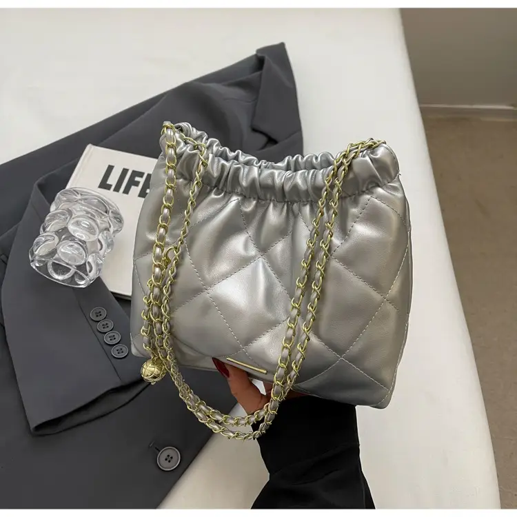 Women Rhomboid Chain Bucket Bag Cream Gold — feature 14