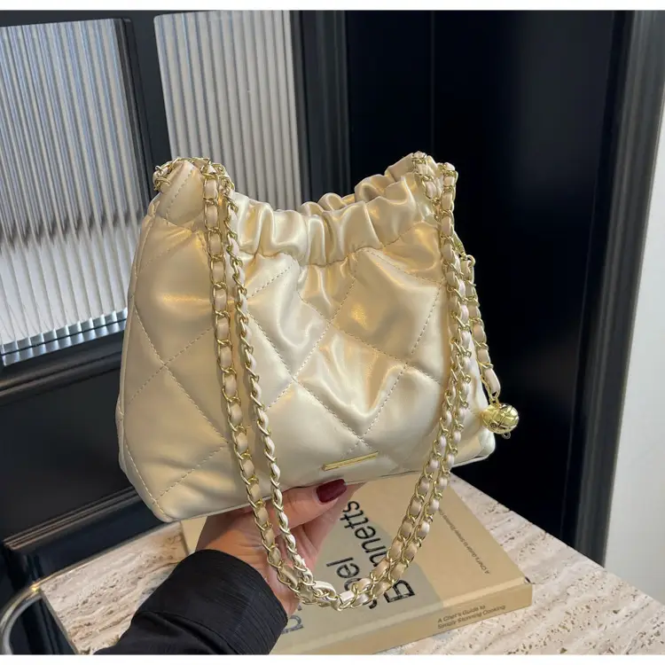 Women Rhomboid Chain Bucket Bag Cream Gold — feature 18