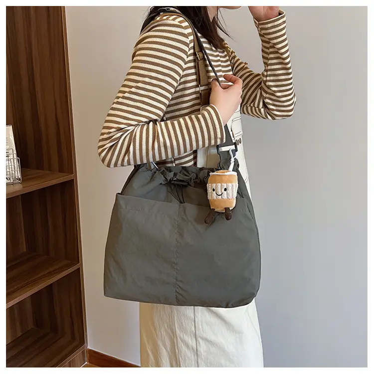 Women Casual Large Shoulder Bag Red 2024 — feature 14