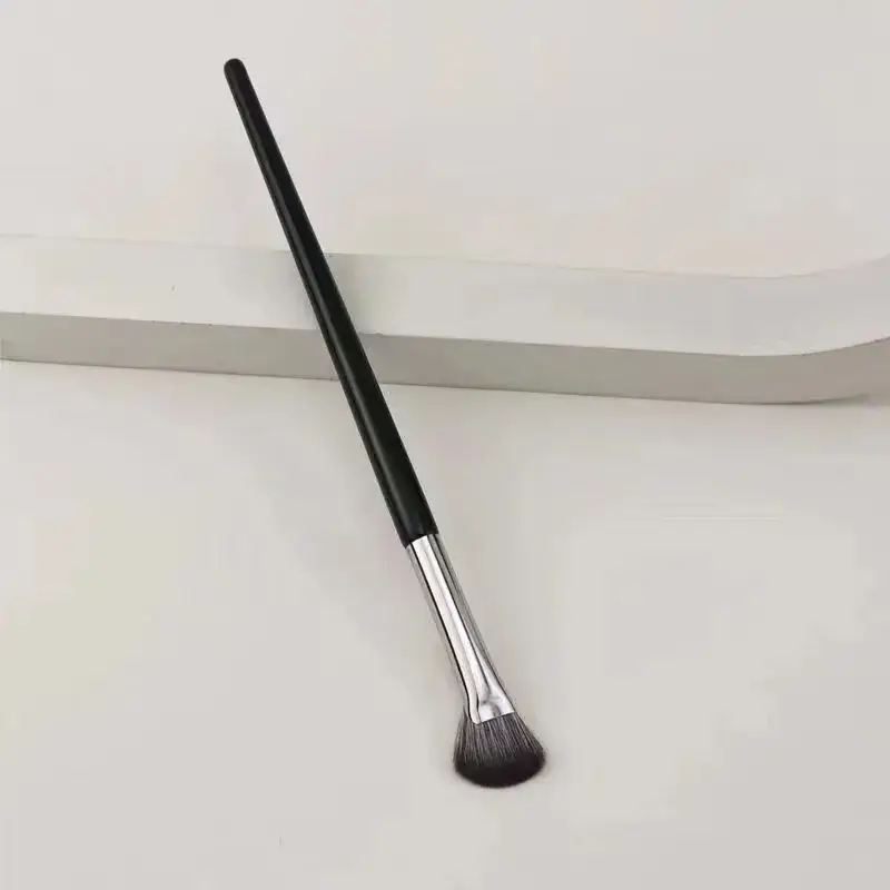 Half-Fan Nasal Shadow Brush with Oblique Head