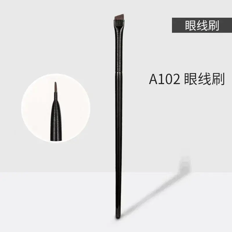 Oblique Eyeliner Brush for Blending & Precision - Image 5