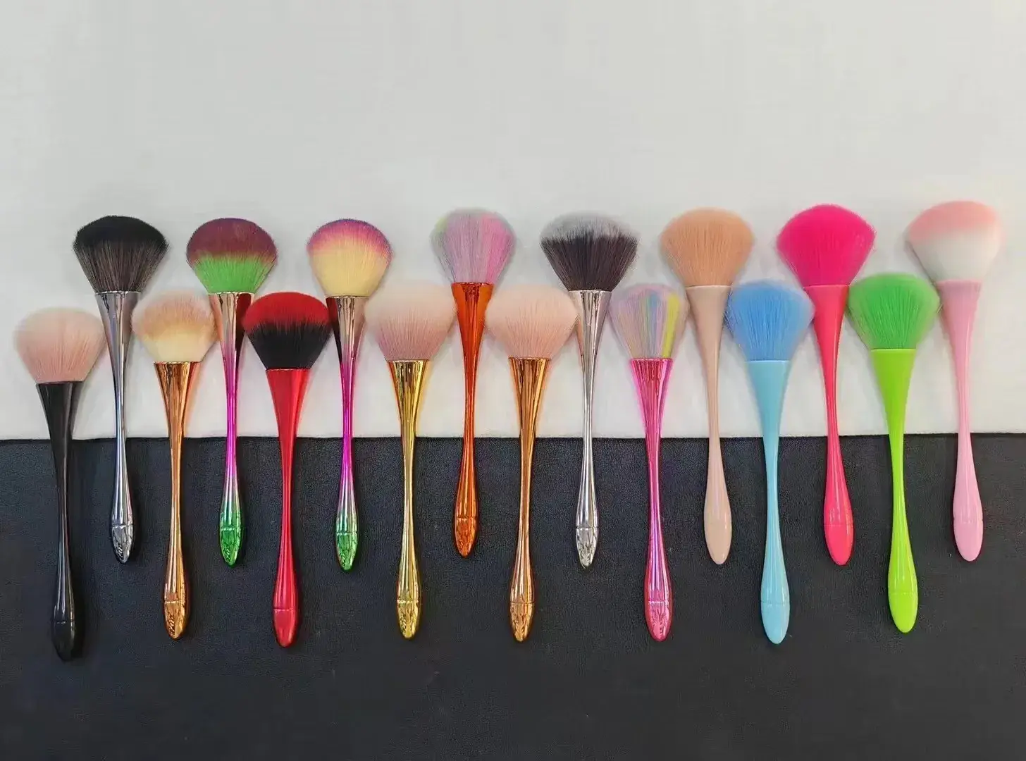 Multi-Color Makeup Brushes Set for Face Blush & Contour
