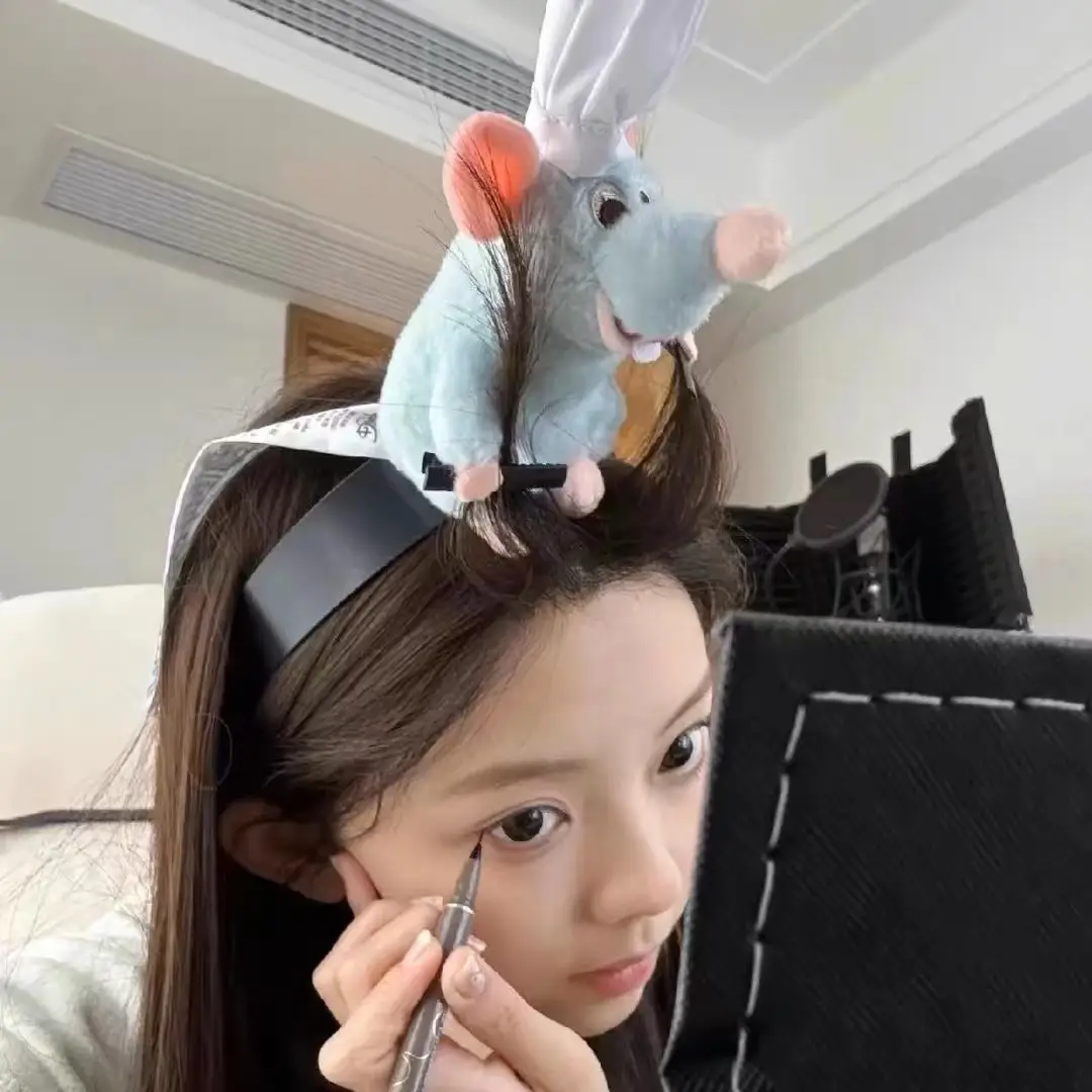 Cute Plush Mouse Face Wash Hair Band for Women — feature 4