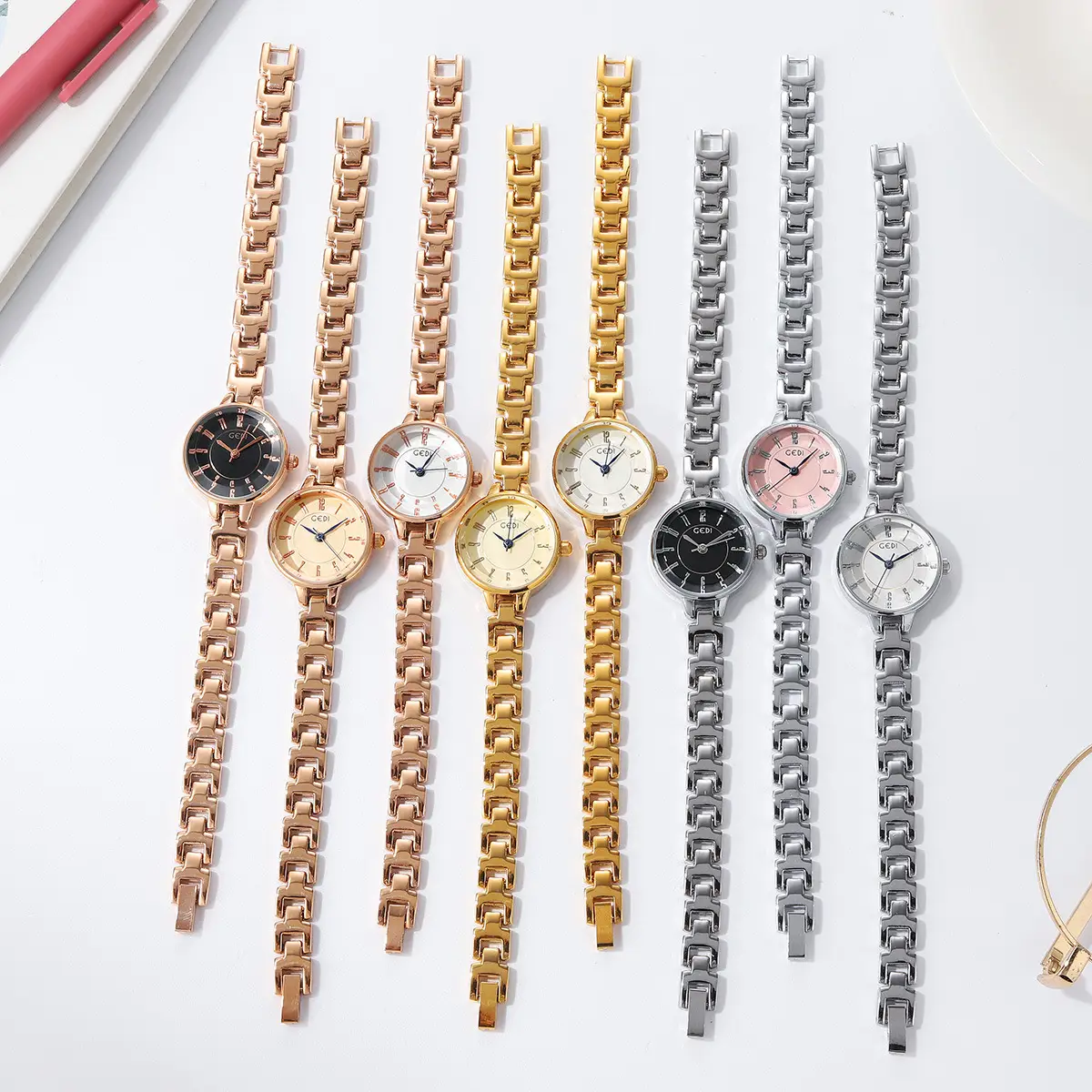 Gold Women's Quartz Watch with Steel Band - Image 5