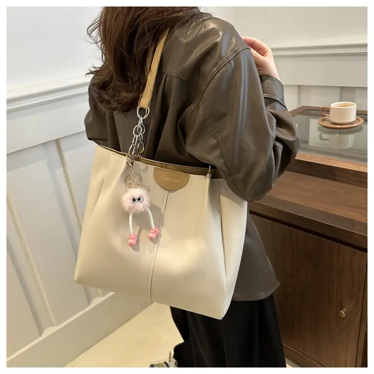 Women's Large Capacity Shoulder Bag with Green Strap — feature 10