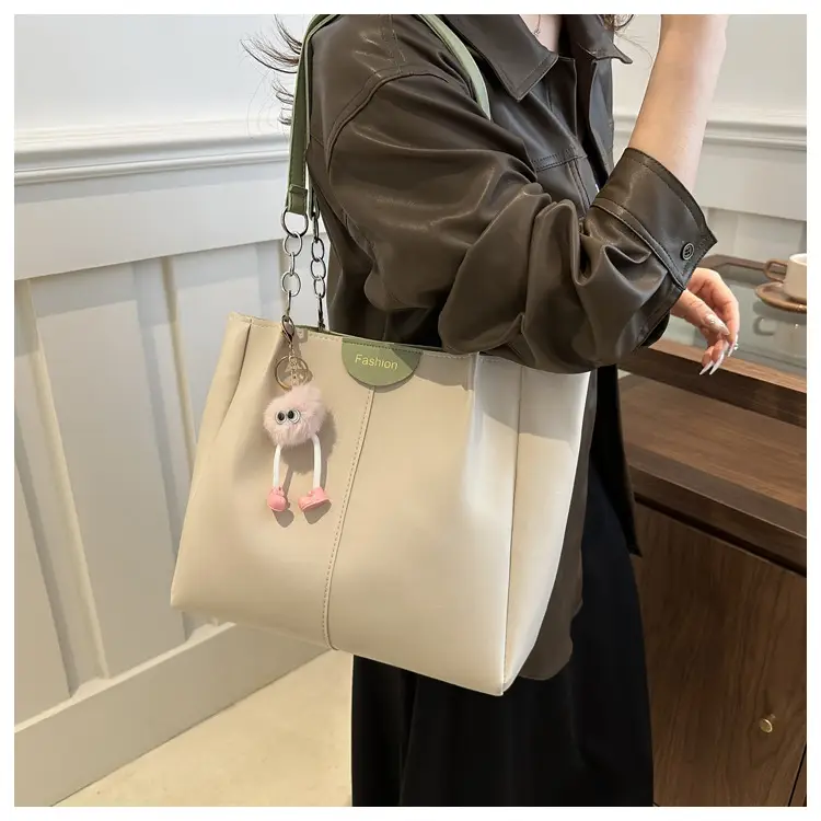 Women's Large Capacity Shoulder Bag with Green Strap — feature 14