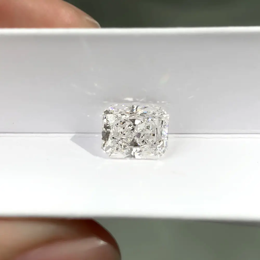 Moissanite Radiant Def Vvs Wuzhou Origin - Image 2