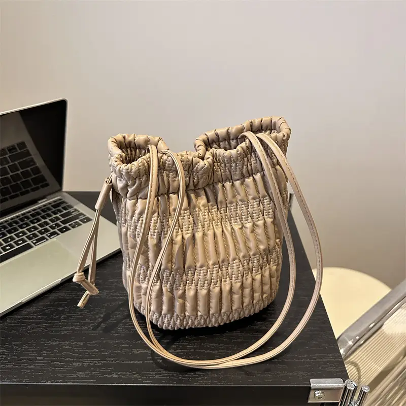 Black Pleated Shoulder Bag for Women 2024 Spring New Arrival - Image 8