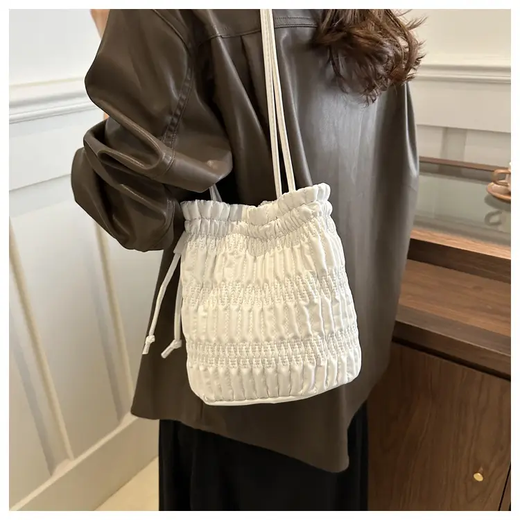 Black Pleated Shoulder Bag for Women 2024 Spring New Arrival — feature 12