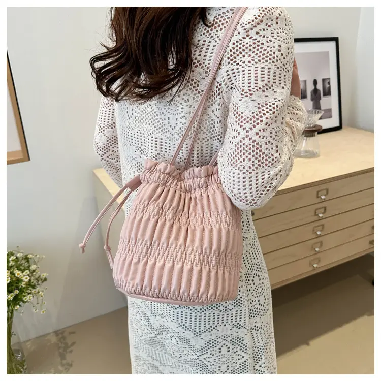 Black Pleated Shoulder Bag for Women 2024 Spring New Arrival — feature 15
