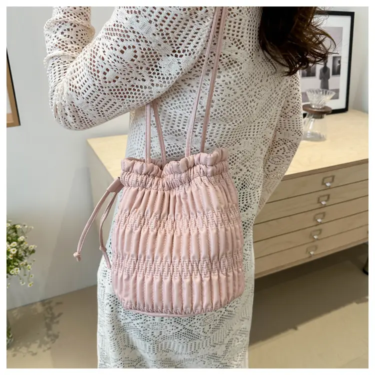 Black Pleated Shoulder Bag for Women 2024 Spring New Arrival — feature 16