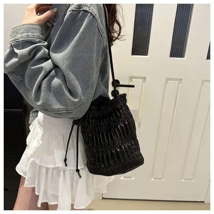 Black Pleated Shoulder Bag for Women 2024 Spring New Arrival — feature 20