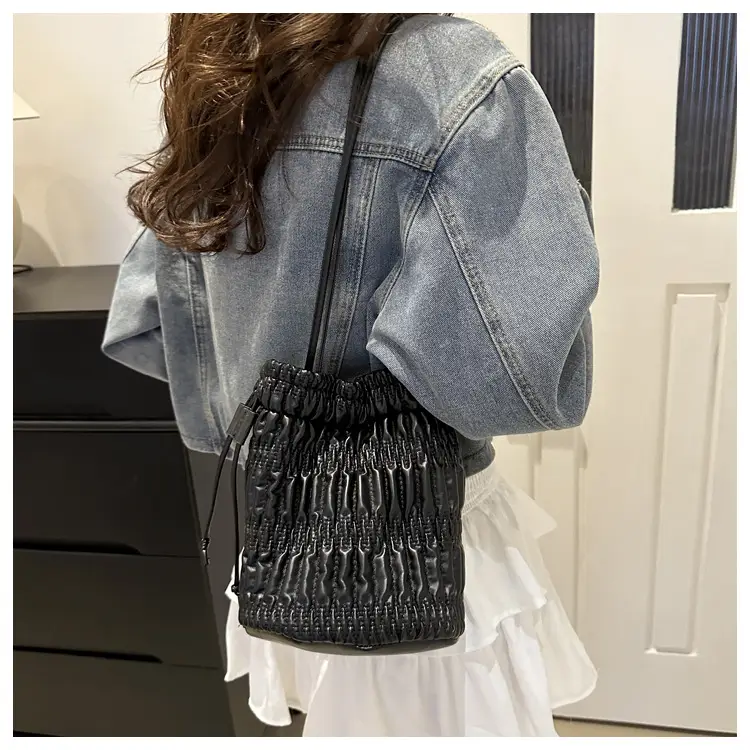 Black Pleated Shoulder Bag for Women 2024 Spring New Arrival — feature 22