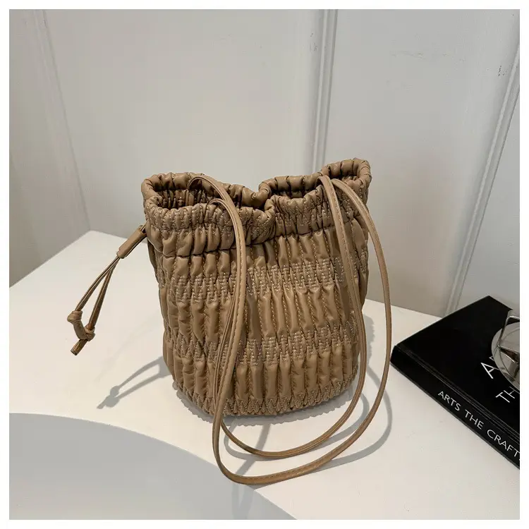 Black Pleated Shoulder Bag for Women 2024 Spring New Arrival — feature 27