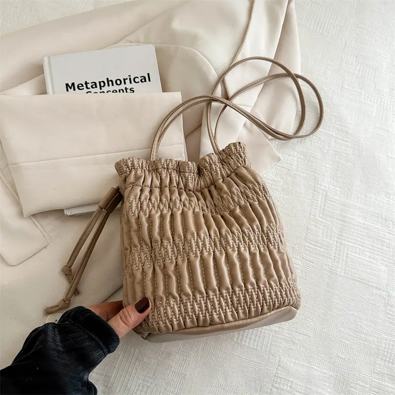 Black Pleated Shoulder Bag for Women 2024 Spring New Arrival - Image 3