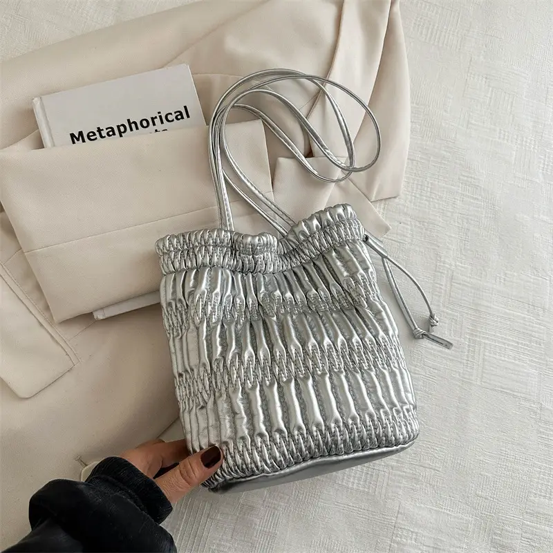 Black Pleated Shoulder Bag for Women 2024 Spring New Arrival - Image 5