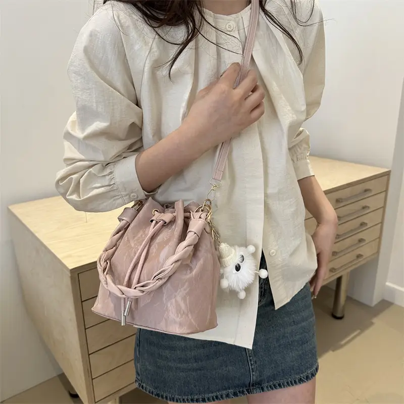 Women's Light Grey Bucket Bag with Chain Strap - Image 7