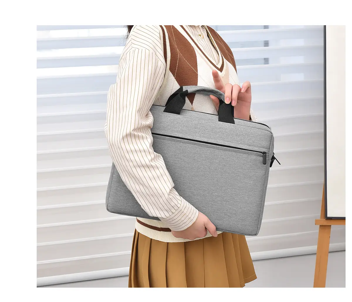 Large Capacity Crossbody Computer Bag for Men Women Black — feature 30