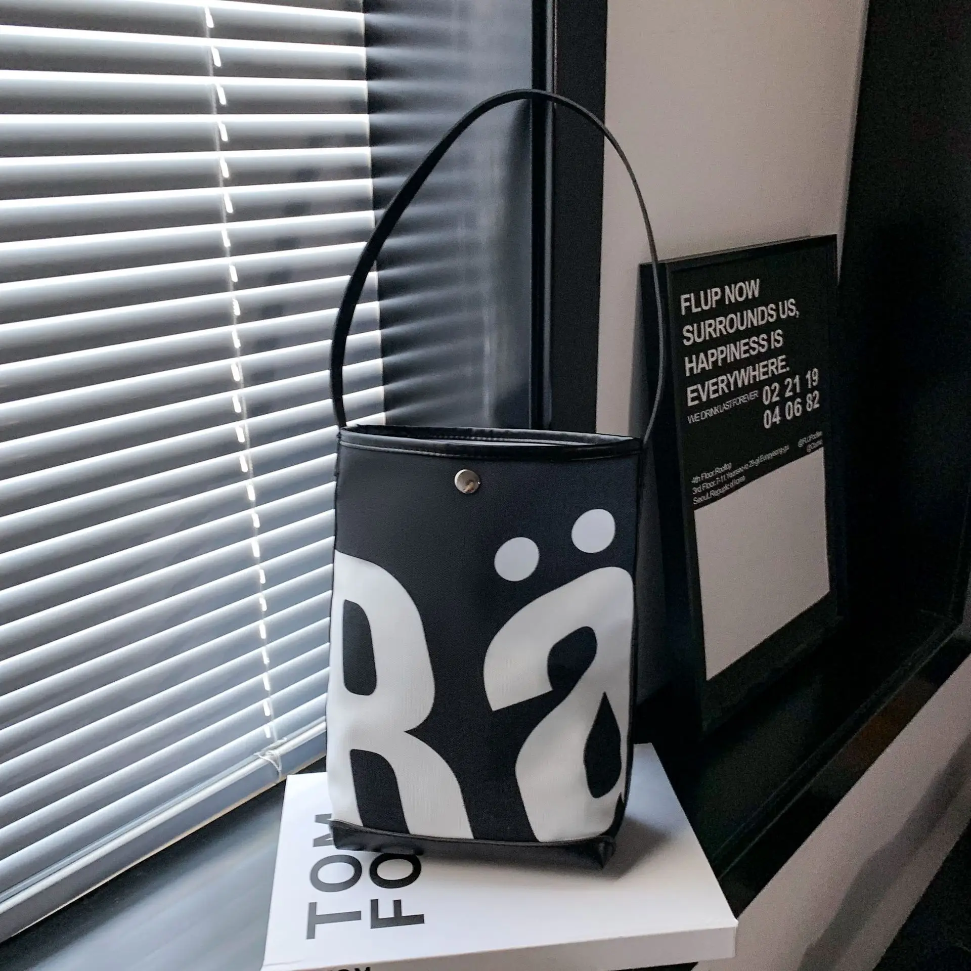 Blue Letter Print Women's Shoulder Bag — feature 14