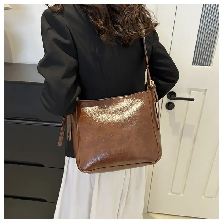 Vintage Korean Style Brown Leather Shoulder Crossbody Bag — feature 18