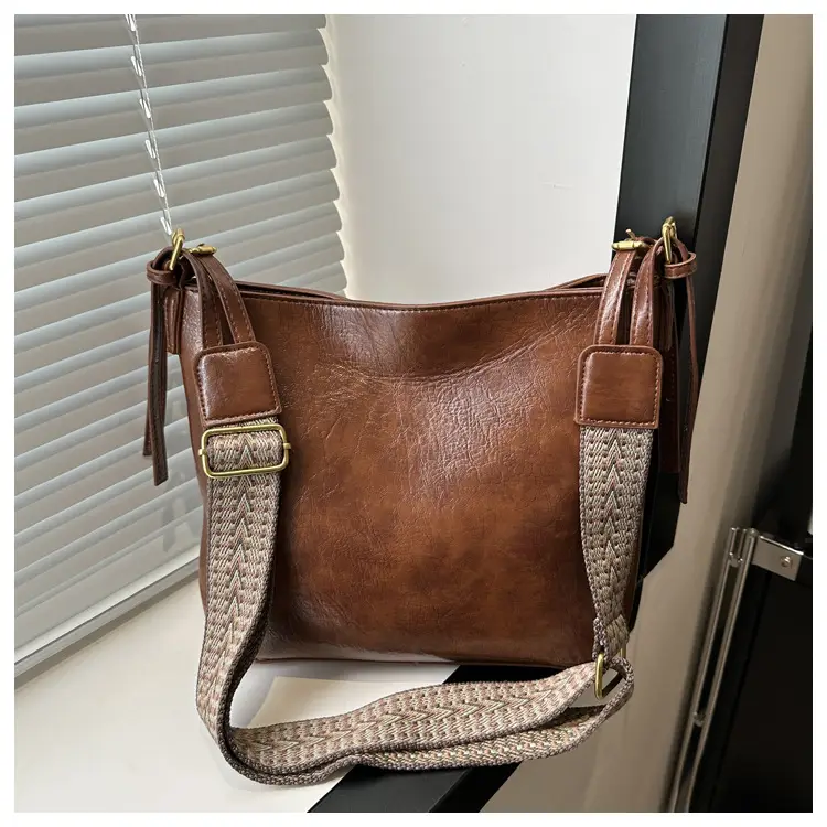 Vintage Korean Style Brown Leather Shoulder Crossbody Bag — feature 24