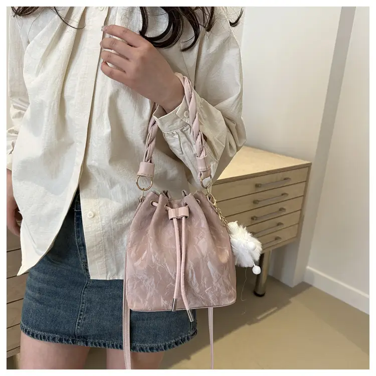 Women Korean Style Black Shoulder Bag 2024 — feature 17