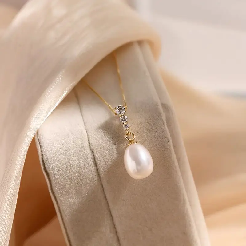 Natural Pearl Zircon Clavicle Necklace for Women