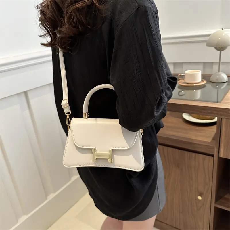 Women's Black H-H Shoulder Bag 2024 Summer - Image 7