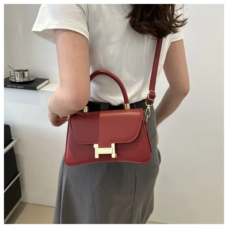 Women's Black H-H Shoulder Bag 2024 Summer — feature 26