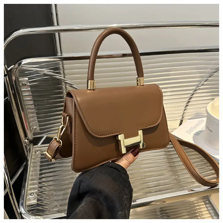 Women's Black H-H Shoulder Bag 2024 Summer - Image 4