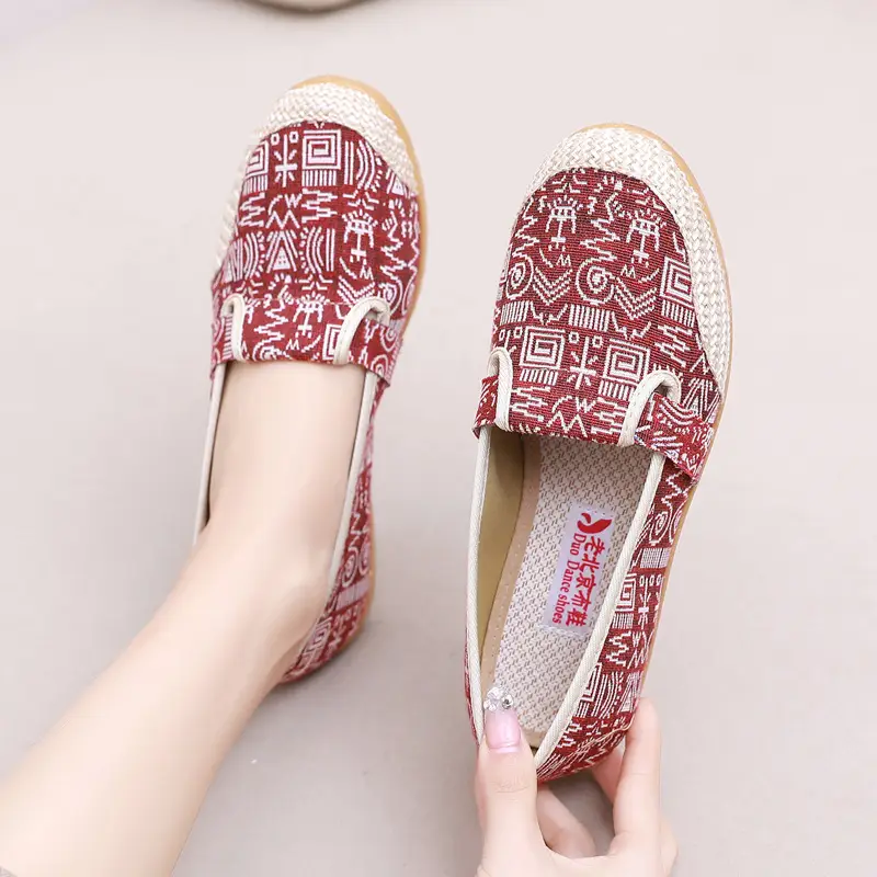 Spring and Summer New Old Beijing Cloth Shoes Women's Single-layer Shoes Women's Shoes Flat Heeled Ethnic Style Shallow Mouth Middle-aged and Elderly Slip-on Mom Shoes - Image 15