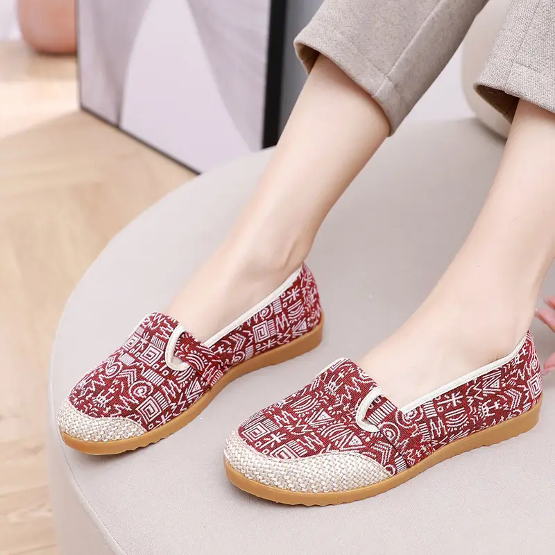 Spring and Summer New Old Beijing Cloth Shoes Women's Single-layer Shoes Women's Shoes Flat Heeled Ethnic Style Shallow Mouth Middle-aged and Elderly Slip-on Mom Shoes - Image 16