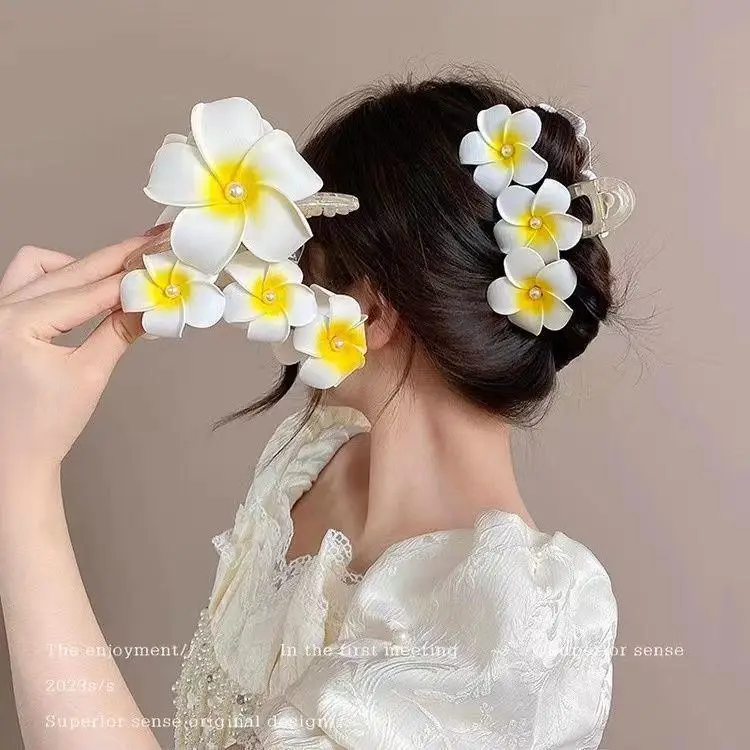 Plumed Hair Clip for Women Summer 2024 - Image 19