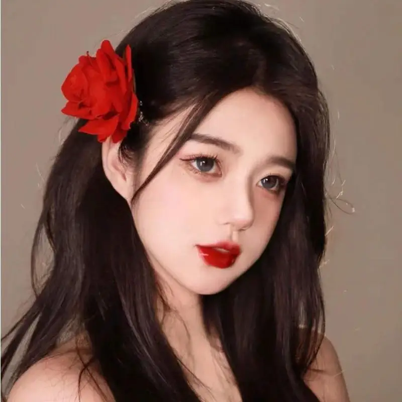 Plumed Hair Clip for Women Summer 2024 - Image 15