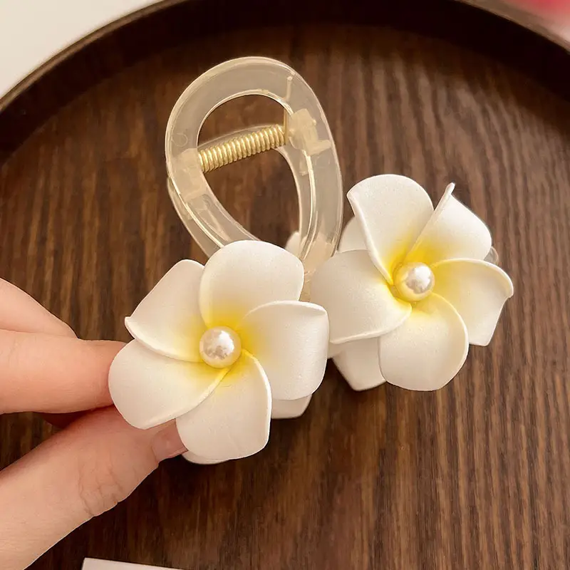Plumed Hair Clip for Women Summer 2024 - Image 2