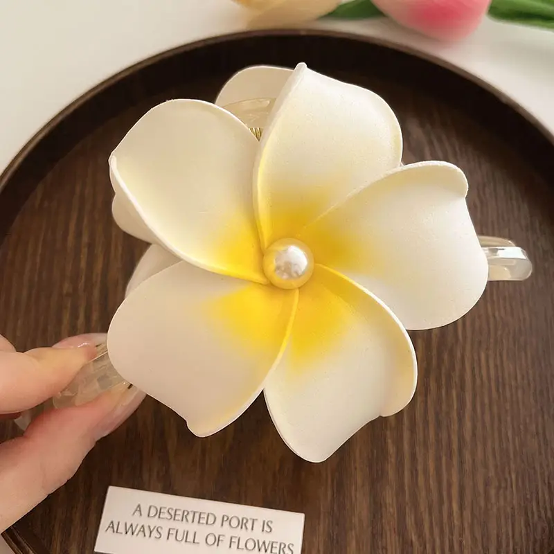 Plumed Hair Clip for Women Summer 2024 - Image 3