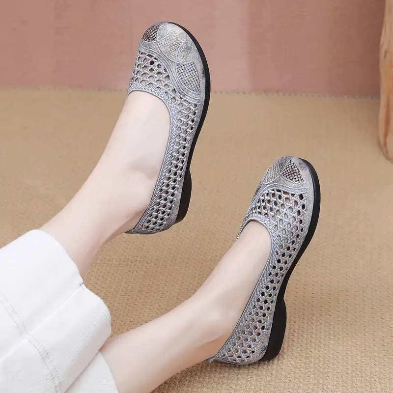 Summer Old Beijing Cloth Shoes Women's Mesh Shoes Comfortable Breathable Flat Women's Shoes for the Elderly Lightweight Comfortable Mesh Moms Shoes - Image 4