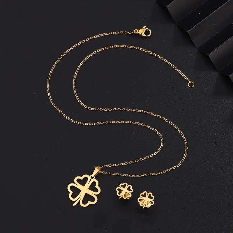 18K Gold Lucky Clover Necklace Set for Women - Image 2