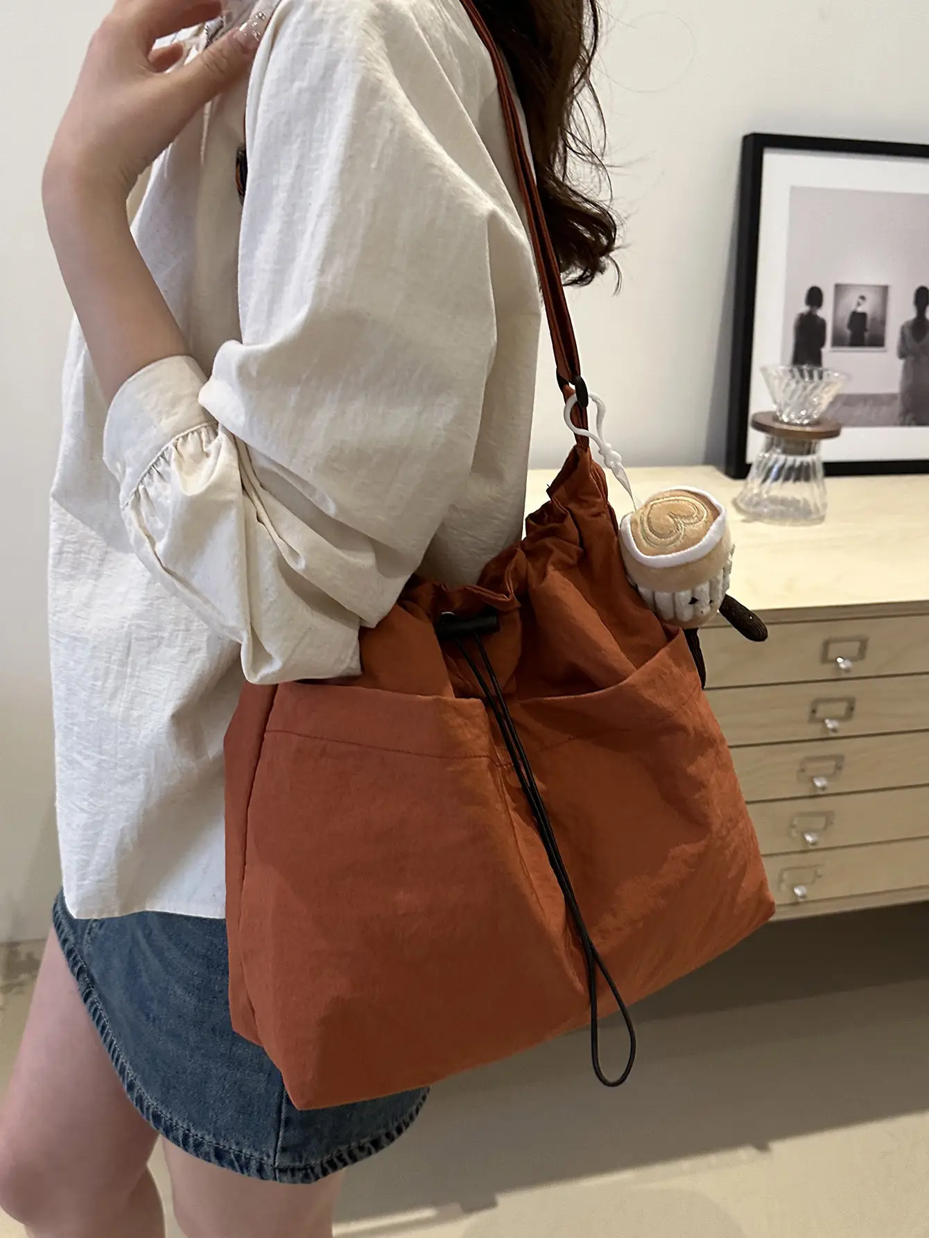 Women's Beige Drawstring Shoulder Bag Large Capacity - Image 6