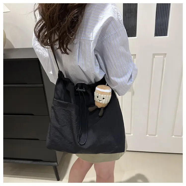 Women's Beige Drawstring Shoulder Bag Large Capacity — feature 13