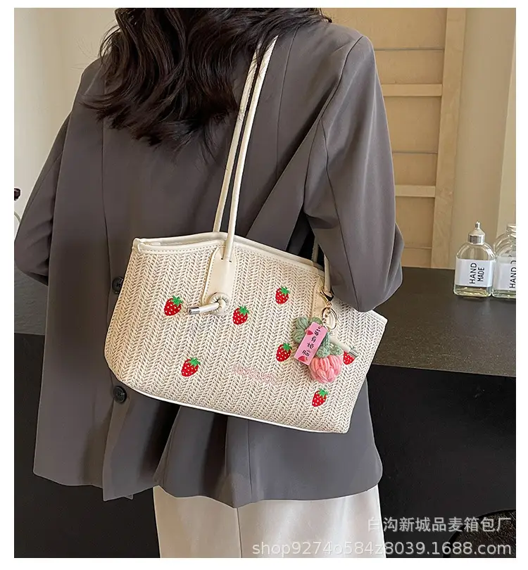 Straw Tote Bag Women Large Capacity Strawberry Embroidered — feature 1