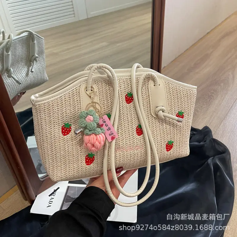 Straw Tote Bag Women Large Capacity Strawberry Embroidered - Image 2
