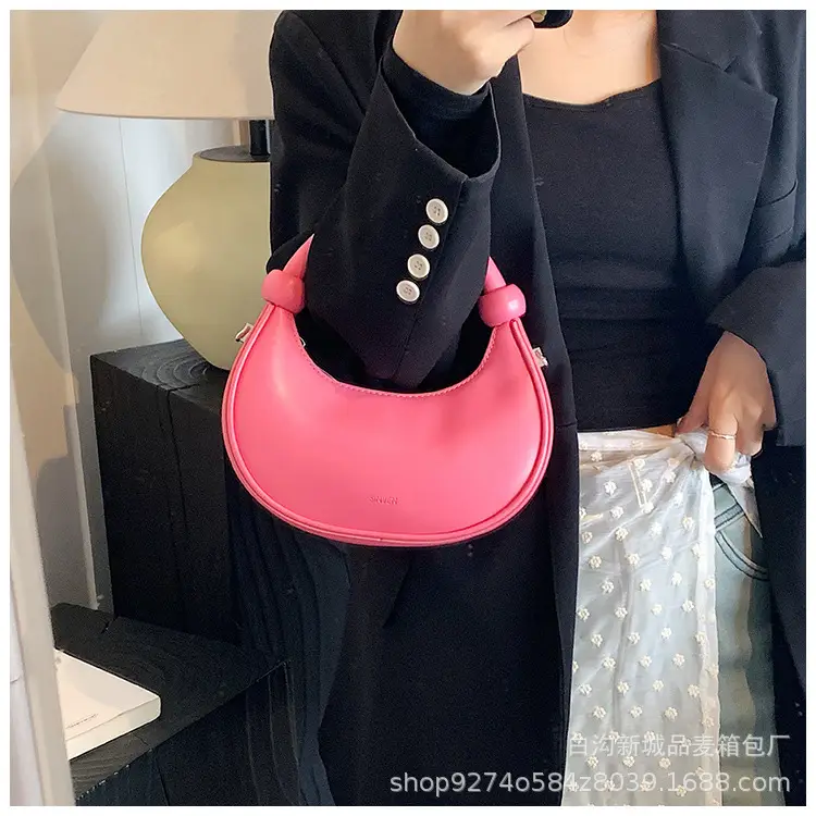 White French Niche Shoulder Bag for Women 2026 — feature 18