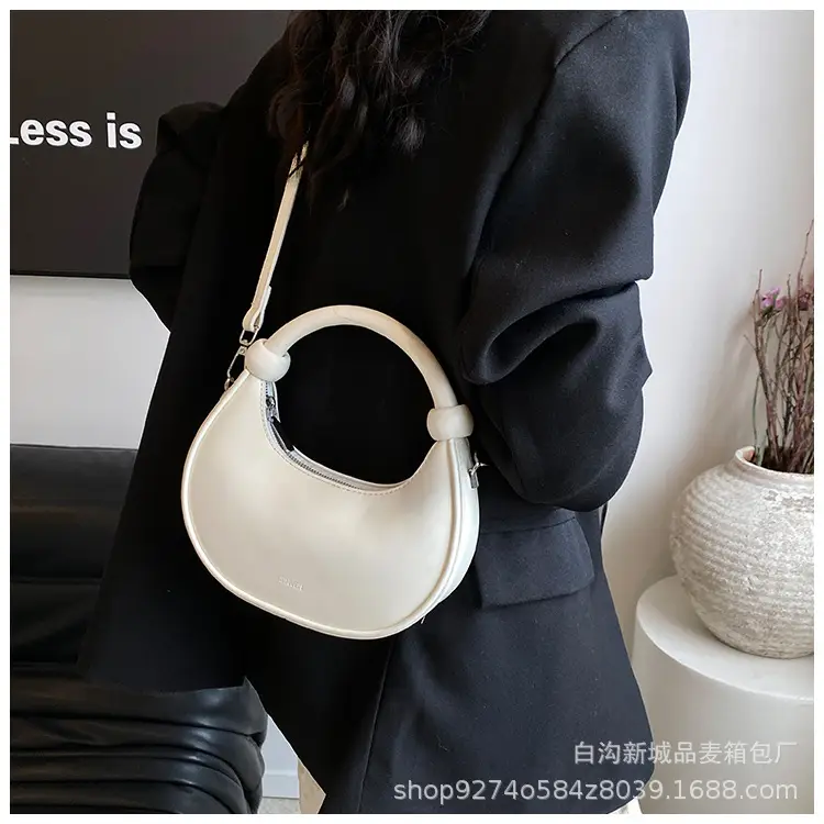 White French Niche Shoulder Bag for Women 2026 — feature 21