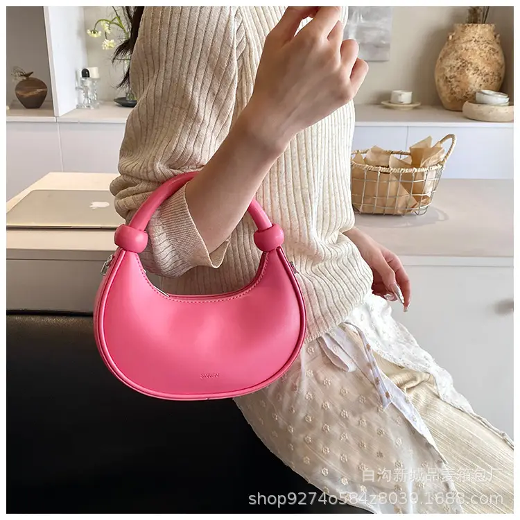White French Niche Shoulder Bag for Women 2026 — feature 22