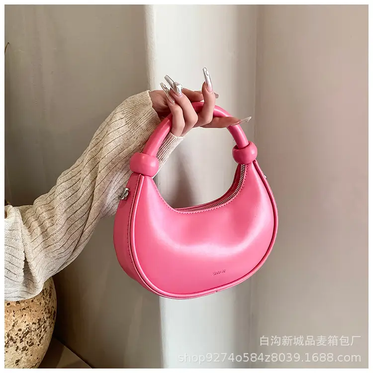 White French Niche Shoulder Bag for Women 2026 — feature 23