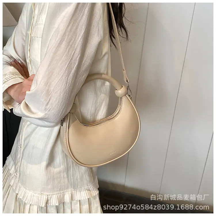 White French Niche Shoulder Bag for Women 2026 — feature 27