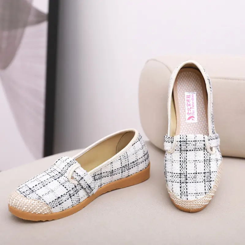 26 New Spring Models of Old Beijing Cloth Shoes with Non-Slip Rubber Soles, Comfortable Women's Shoes for Middle-Aged and Elderly Mothers, Casual Soft-Soled Shoes - Image 16