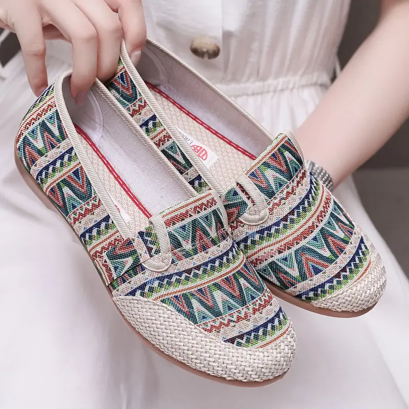 26 New Spring Models of Old Beijing Cloth Shoes with Non-Slip Rubber Soles, Comfortable Women's Shoes for Middle-Aged and Elderly Mothers, Casual Soft-Soled Shoes - Image 6