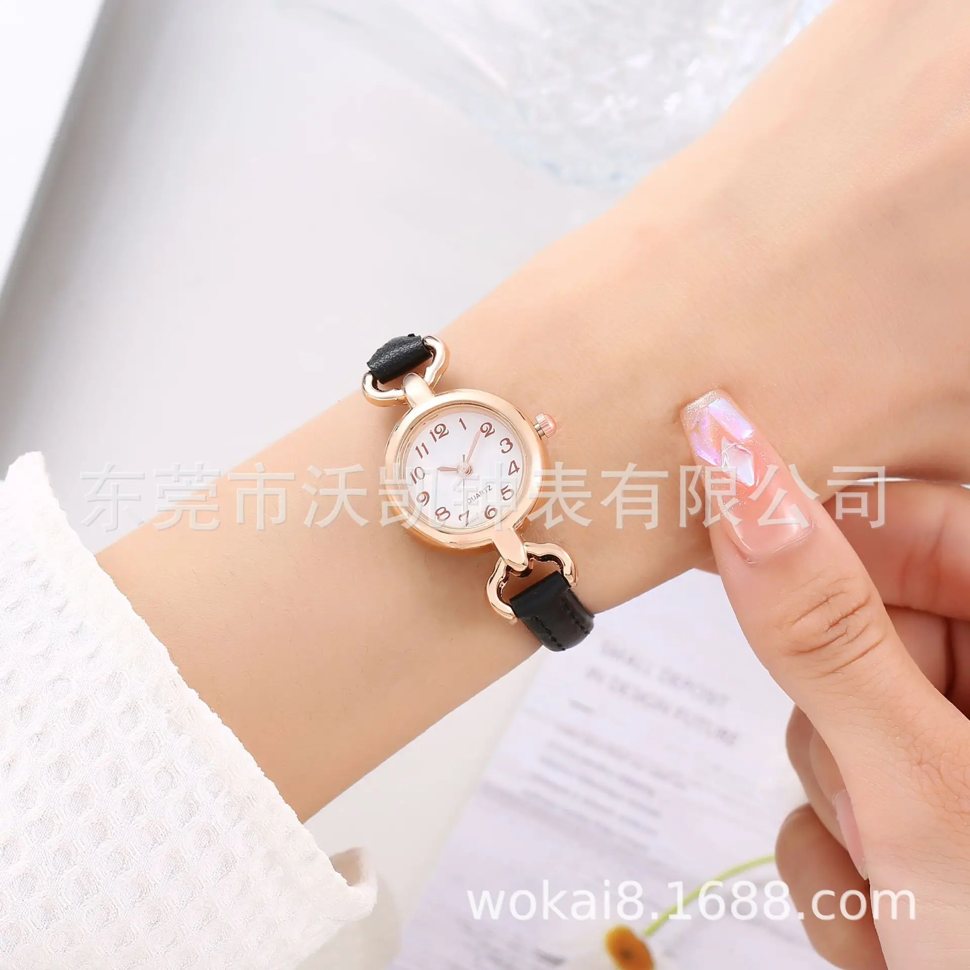 Women Rose Gold Leather Watch Small Round Fashion Watch - Image 2